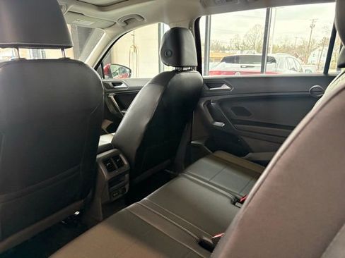 Used 2021 Volkswagen Tiguan SEL w/ 3rd Row Seat Package image 14