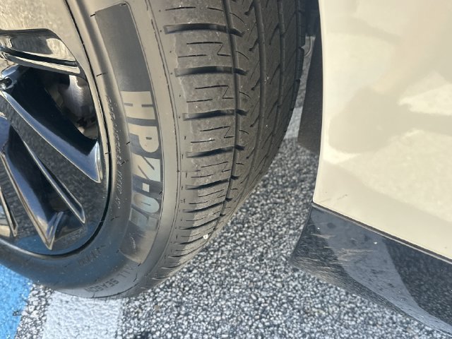 Used 2023 Lincoln Navigator Reserve AWD/4WD image 11