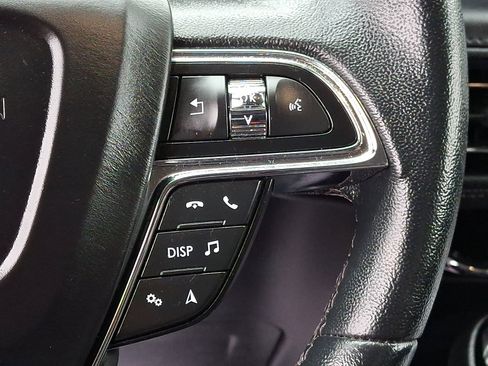 Used 2023 Lincoln Nautilus Standard w/ Premium Package image 23