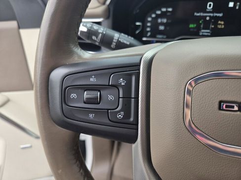 Used 2022 GMC Yukon Denali w/ Denali Premium Package AWD/4WD image 14