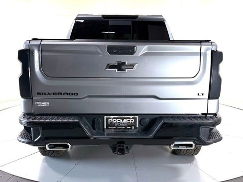 Used 2024 Chevrolet Silverado 1500 LT Trail Boss w/ Convenience Package II image 5