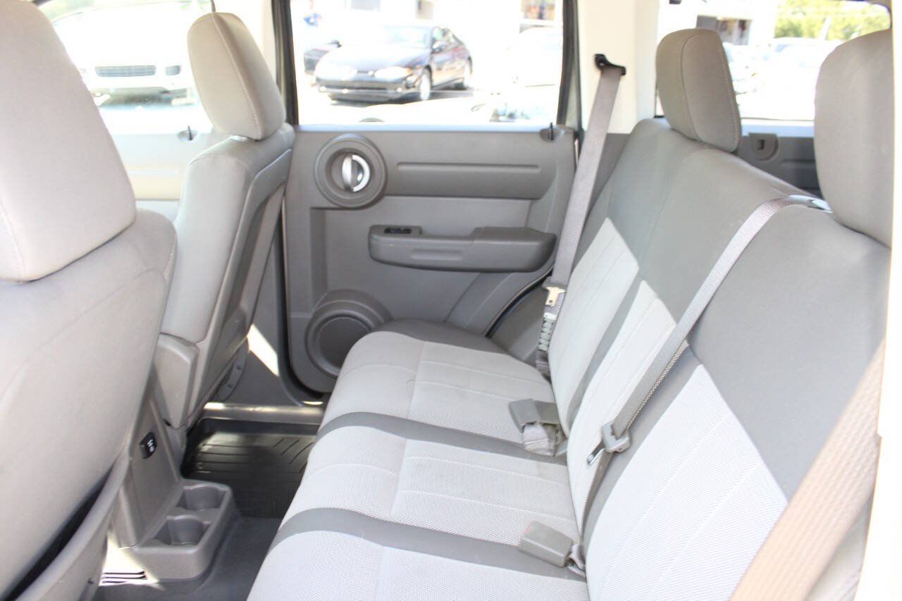 Used 2007 Dodge Nitro SXT AWD/4WD image 18