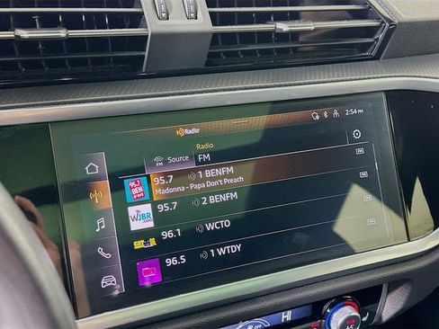 Used 2023 Audi Q3 2.0T Premium image 15