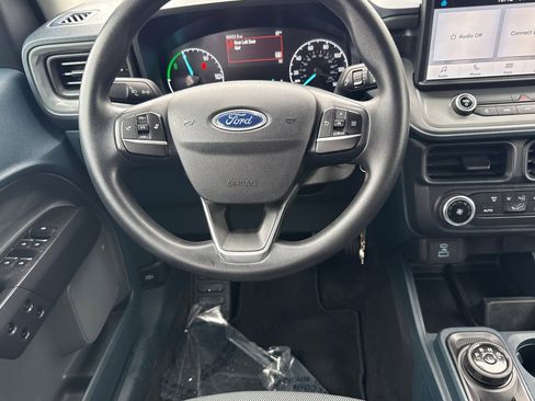 Used 2022 Ford Maverick XL image 17