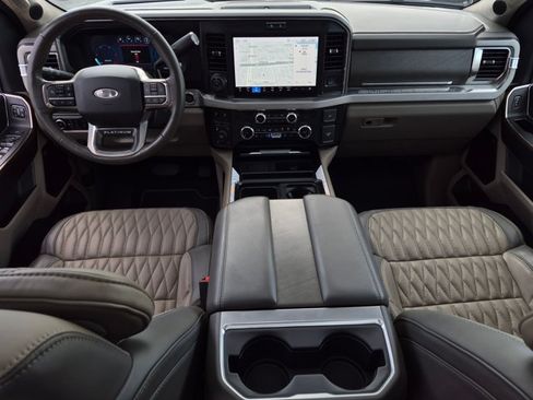 Used 2025 Ford F250 Platinum w/ Platinum Plus Package AWD/4WD image 17