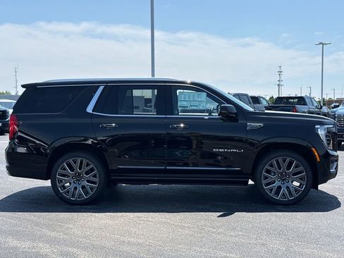 New 2026 GMC Yukon Denali Ultimate AWD/4WD image 11