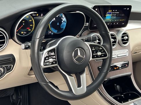 Used 2022 Mercedes-Benz GLC 300 4MATIC w/ Premium Package Lite image 21