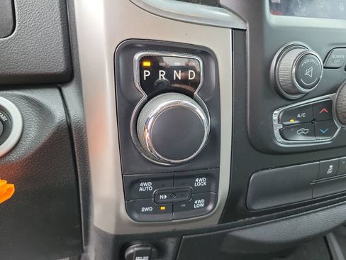 Used 2019 RAM 1500 Big Horn AWD/4WD image 15