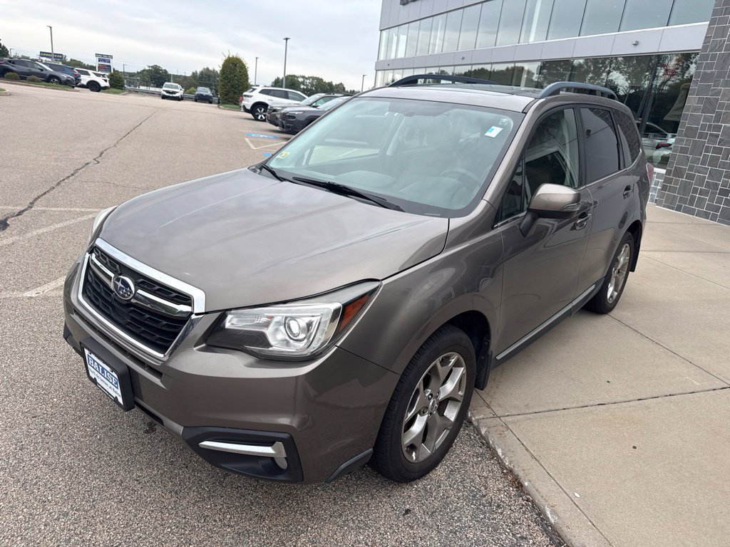Used 2017 Subaru Forester 2.5i Touring AWD/4WD image 5