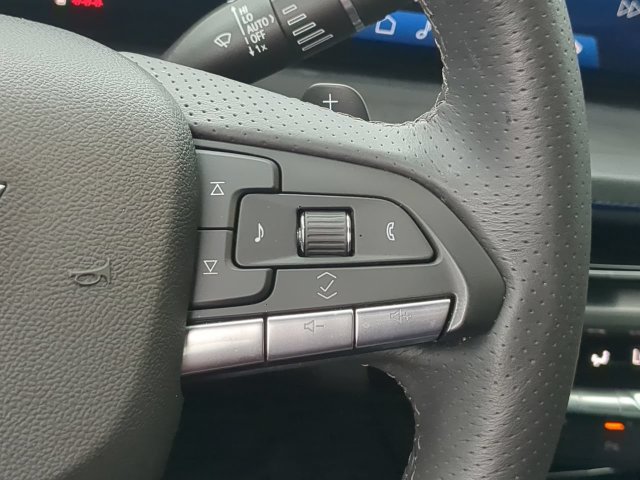 Used 2024 Cadillac XT4 Sport FWD image 30