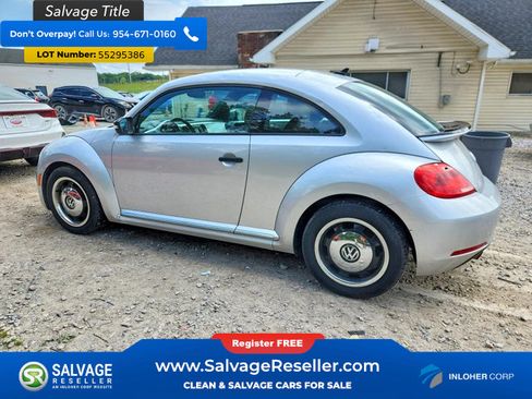 Used 2015 Volkswagen Beetle 1.8T Classic FWD image 3