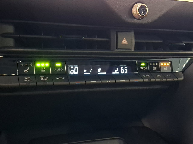 Used 2023 Toyota Crown AWD/4WD image 15