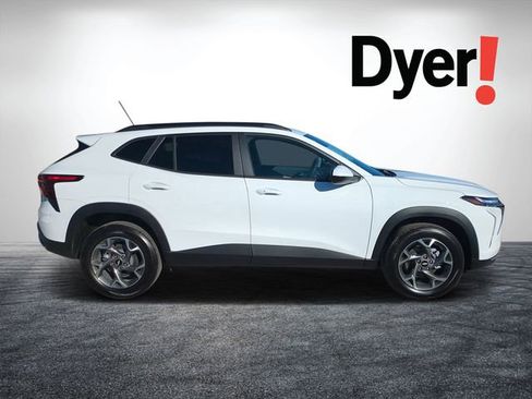 New 2026 Chevrolet Trax LT w/ Driver Confidence Package image 2