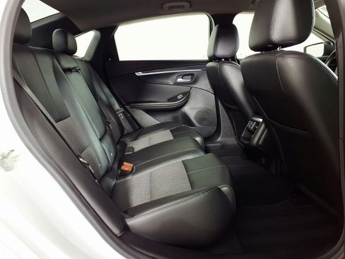 Used 2018 Chevrolet Impala LT FWD image 12