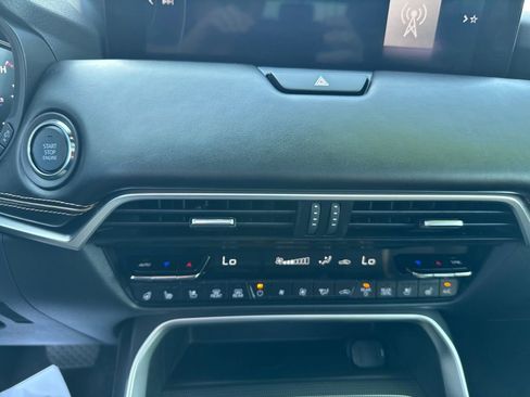 Certified 2025 MAZDA CX-70 3.3 Turbo w/ Premium Plus Pkg image 27