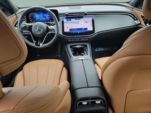 Certified 2025 Mercedes-Benz E 350 4MATIC Sedan image 9