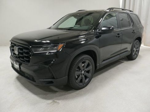 New 2025 Honda Pilot Sport image 3