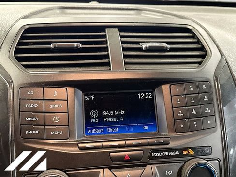 Used 2017 Ford Explorer XLT AWD/4WD image 16