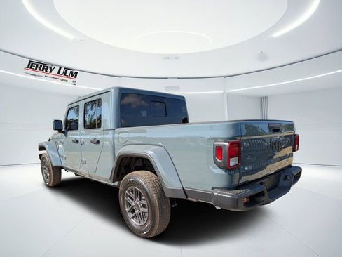 New 2026 Jeep Gladiator Sport image 5