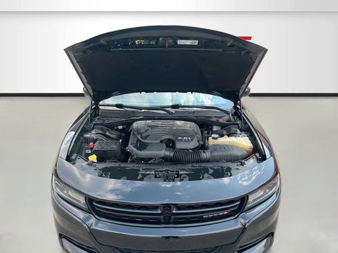 Used 2018 Dodge Charger SXT RWD image 28