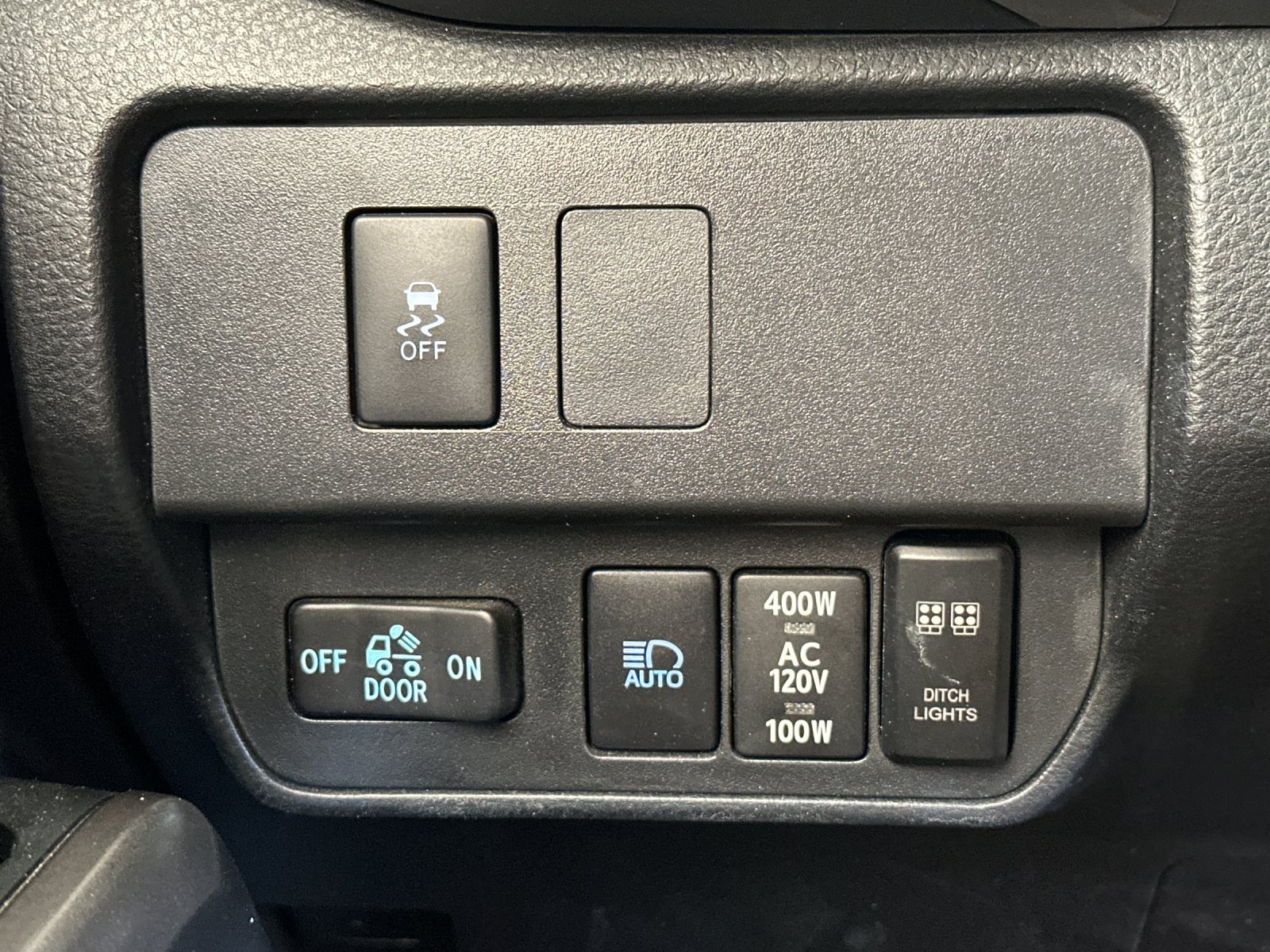 Used 2022 Toyota Tacoma SR5 w/ Trail Edition AWD/4WD image 30