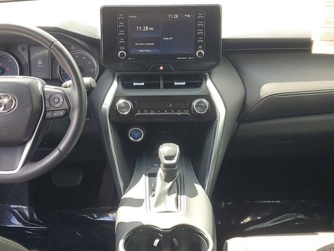 Certified 2021 Toyota Venza LE AWD/4WD image 16