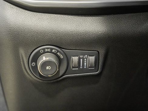 Certified 2025 Jeep Compass Limited AWD/4WD image 43