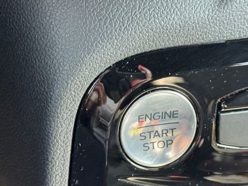 Certified 2023 Ford Escape ST-Line w/ Tech Pack #1 image 16