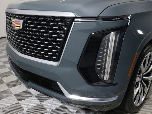 Used 2026 Cadillac Escalade Luxury w/ Touring Package AWD/4WD image 43