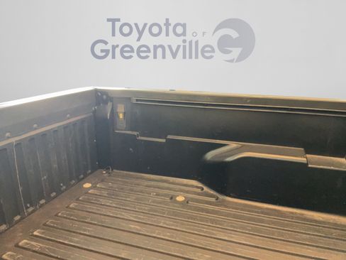 Used 2021 Toyota Tacoma SR5 RWD image 29