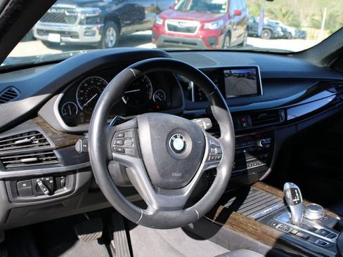 Used 2018 BMW X5 xDrive40e image 11