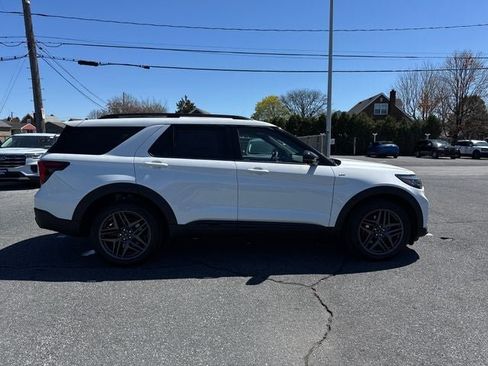 New 2026 Ford Explorer ST-Line AWD/4WD image 6