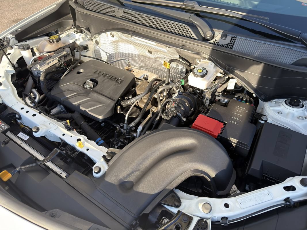 Used 2023 Buick Encore GX Essence w/ Experience Buick Package FWD image 43