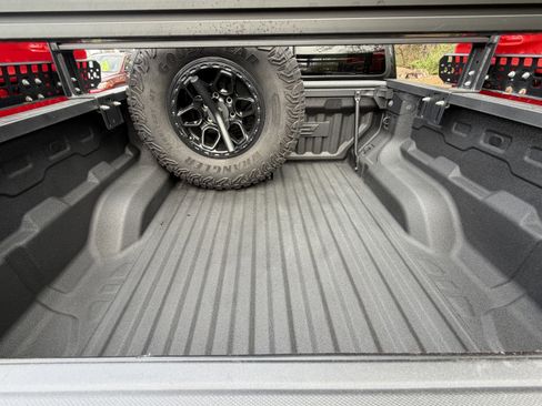 Used 2024 Chevrolet Colorado ZR2 w/ ZR2 Bison Edition image 4