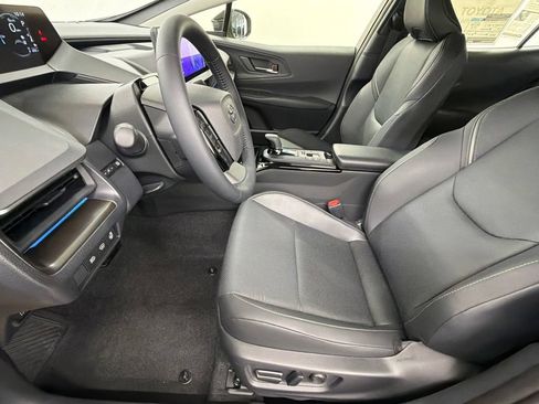 New 2027 Toyota Prius Plug-In Hybrid FWD image 18
