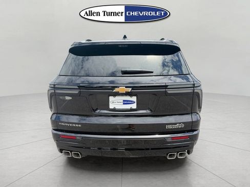 Used 2026 Chevrolet Traverse High Country FWD image 5
