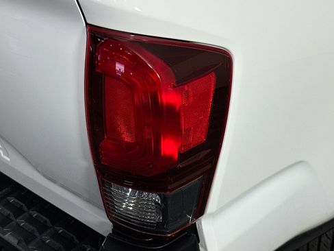 Used 2020 Toyota Tacoma SR RWD image 30