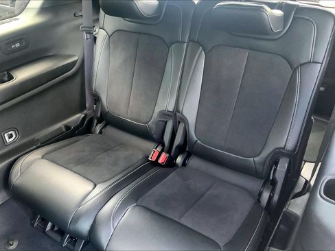 Certified 2025 Jeep Grand Cherokee L Altitude AWD/4WD image 30