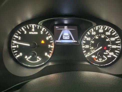 Used 2017 Nissan Pathfinder S FWD image 16