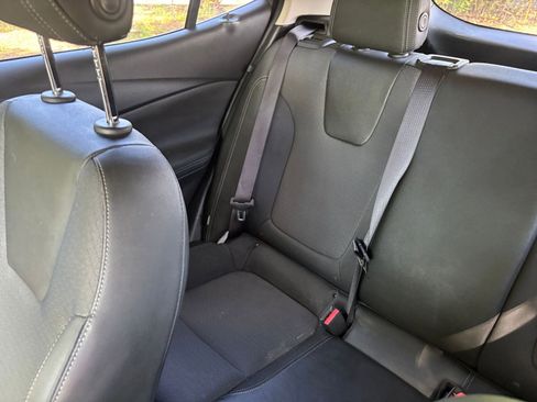 Used 2025 Buick Encore GX Preferred FWD image 40