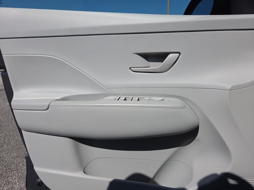 Certified 2024 Hyundai Kona SEL FWD image 17