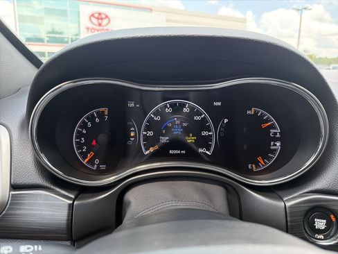Used 2021 Jeep Grand Cherokee Laredo X RWD image 11