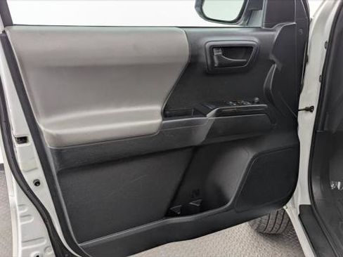 Used 2021 Toyota Tacoma SR RWD image 13