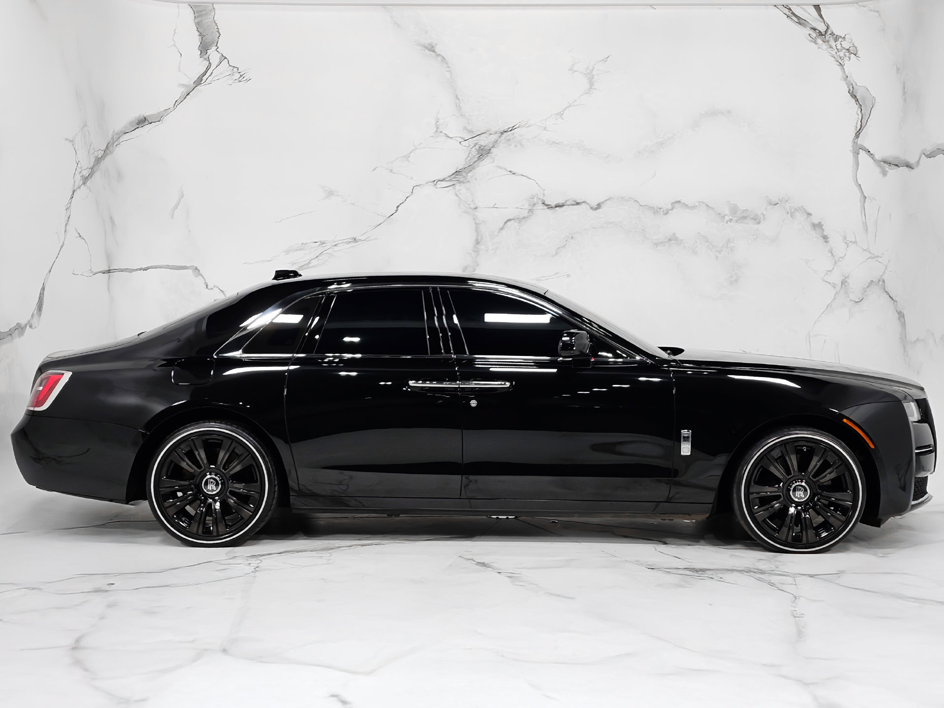 Used 2023 Rolls-Royce Ghost w/ Ghost Package AWD/4WD image 8