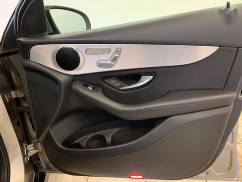 Used 2019 Mercedes-Benz GLC 300 4MATIC image 48