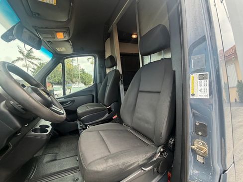 Used 2019 Mercedes-Benz Sprinter 170 image 15