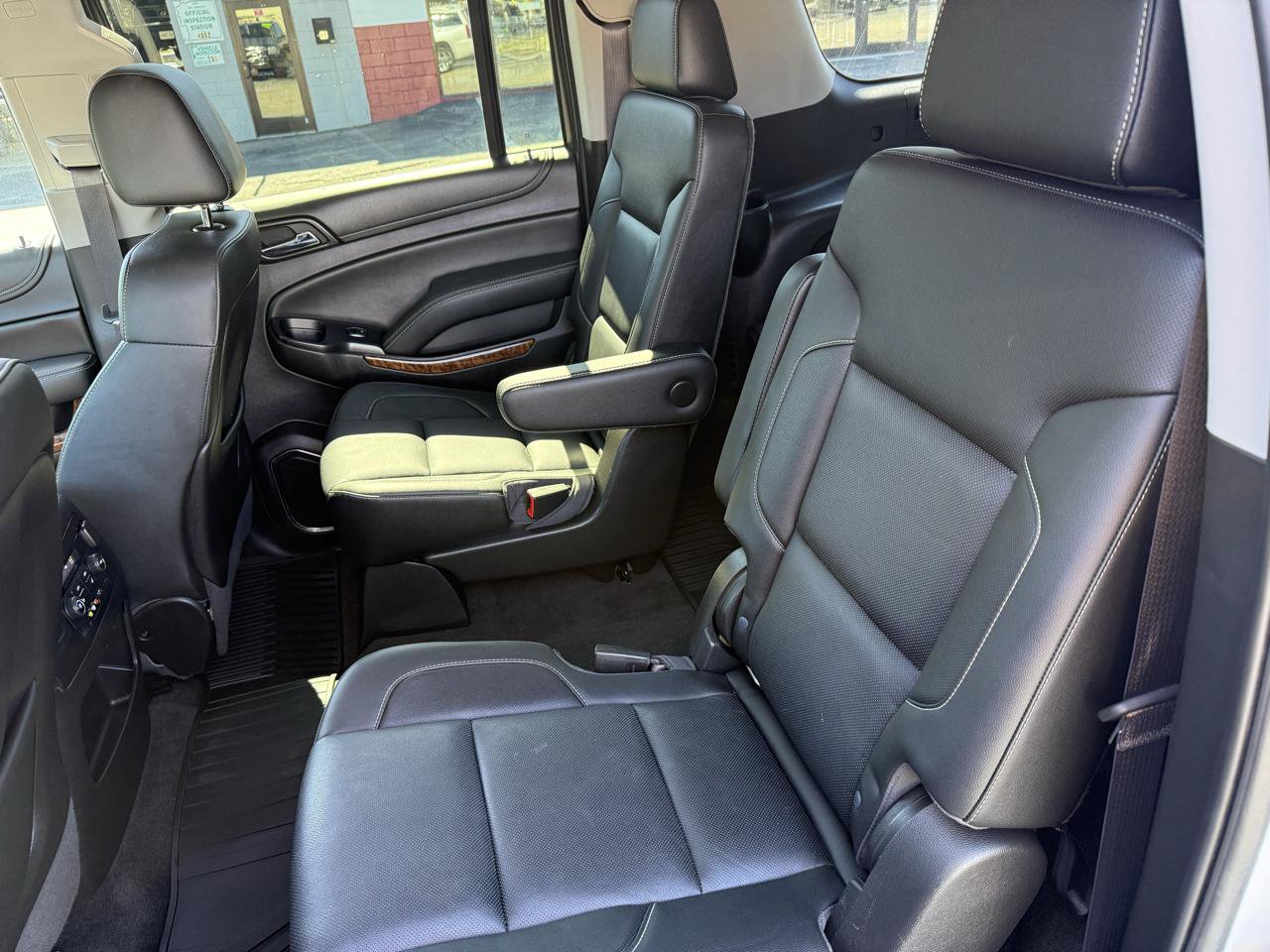 Used 2016 Chevrolet Suburban LTZ AWD/4WD image 38