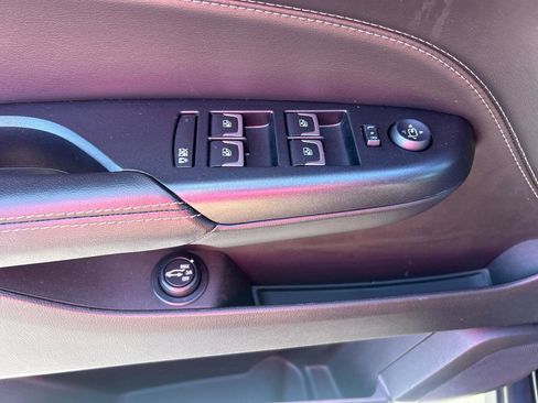 Used 2015 Cadillac SRX Luxury w/ Driver Awareness Package FWD image 15