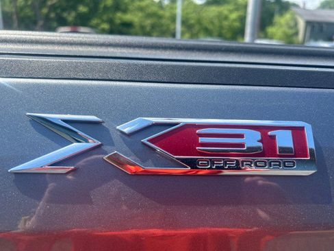 Used 2021 GMC Sierra 1500 SLT w/ SLT Premium Package AWD/4WD image 7