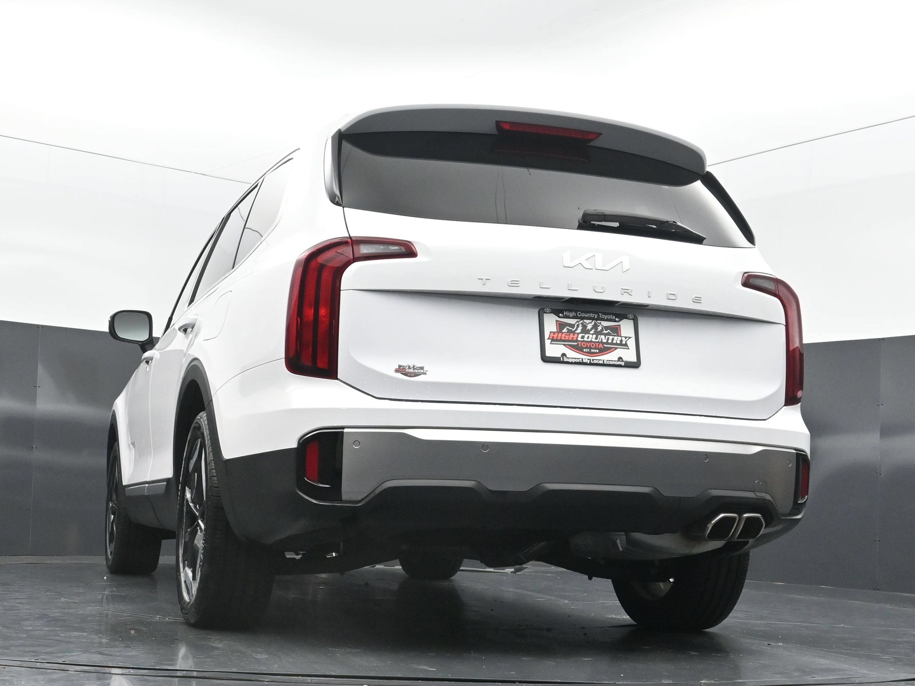 Used 2025 Kia Telluride S FWD image 38